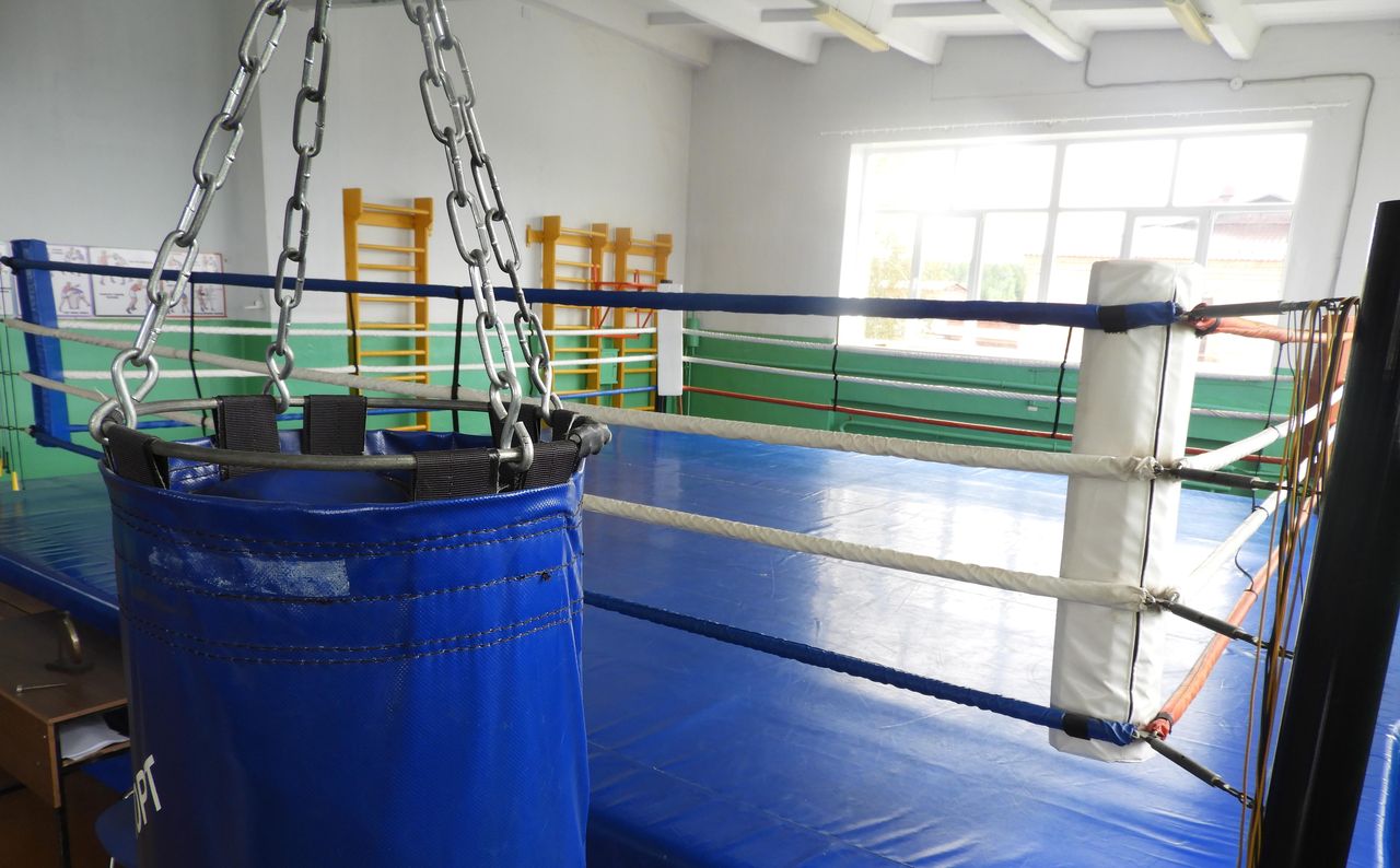 В Карпинске опытный тренер по боксу приглашает в секцию