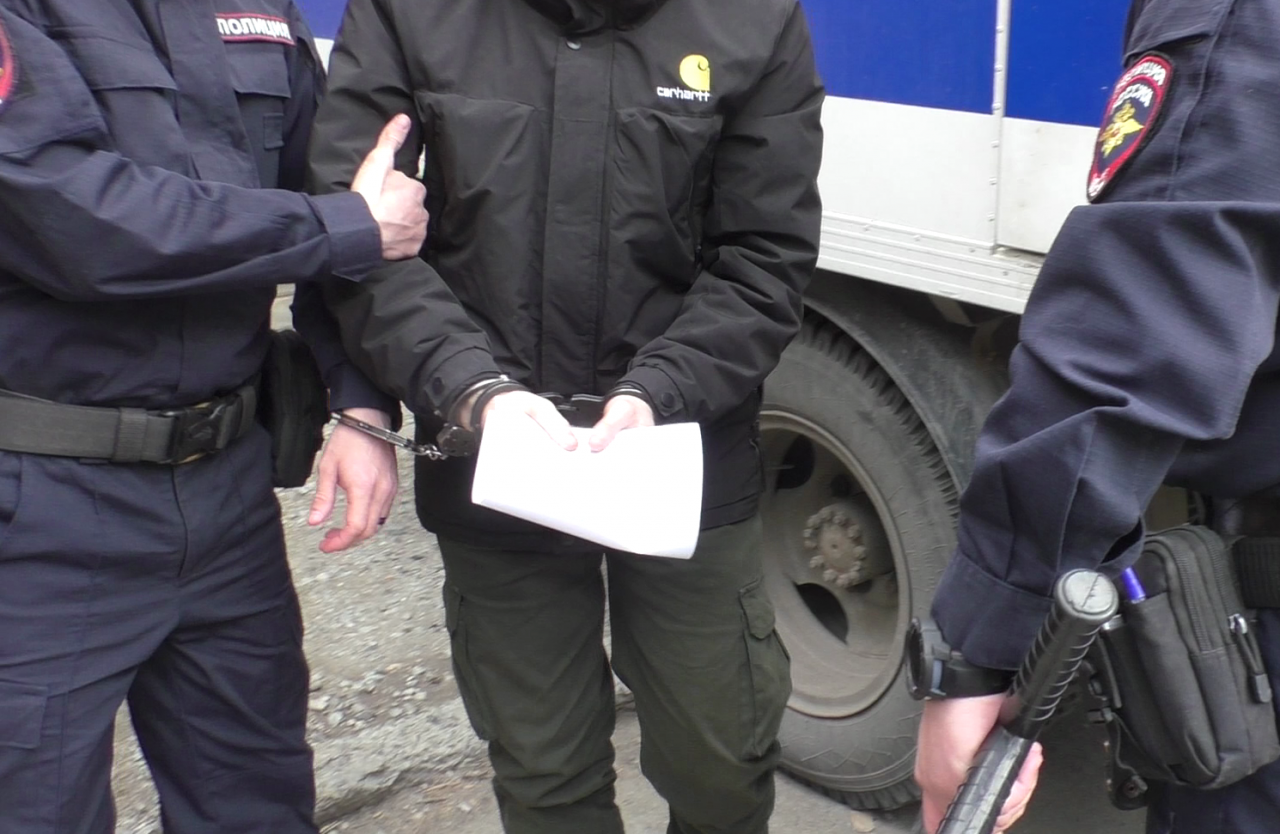 Полиция задержала курьера, забиравшего деньги у обманутых карпинских пенсионеров