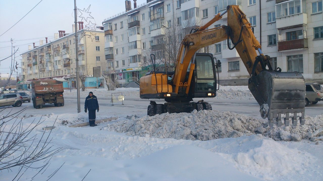 УКХ ищет подрядчика для уборки снега на окраинах города и в поселках