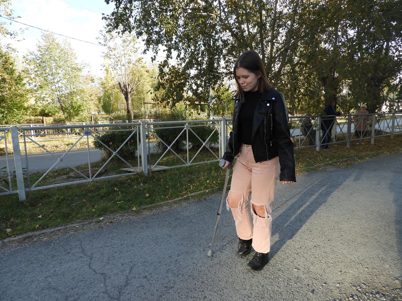 19-летней Диане Кокориной срочно нужна помощь. Девушка не может ходить самостоятельно