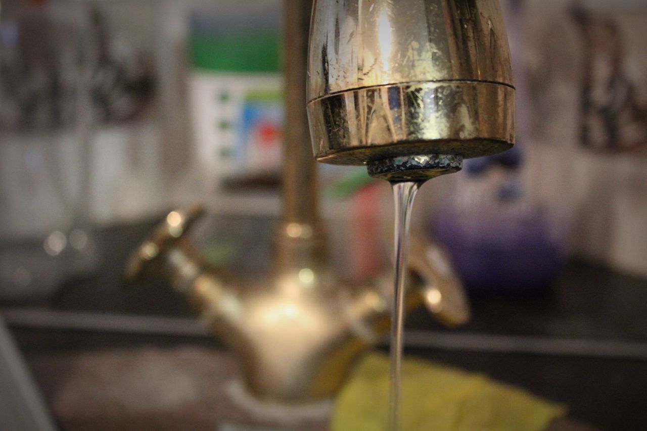 Жители новостройки по Нахимова жалуются на низкое давление воды. В УК прокомментировали ситуацию