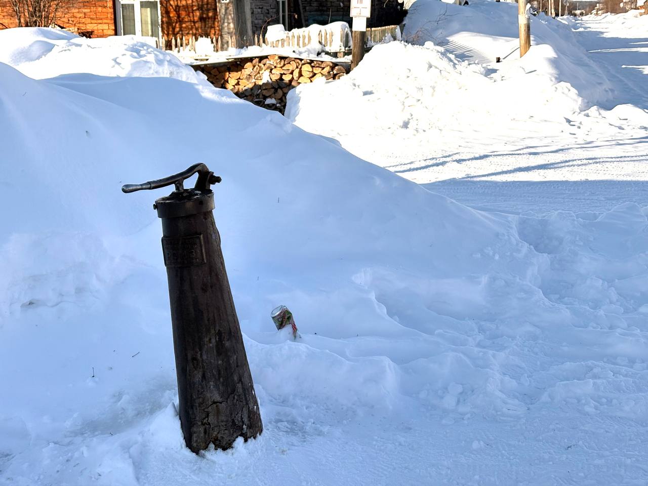 Жители улицы Горняков жалуются, что у них с прошлых выходных не работает колонка