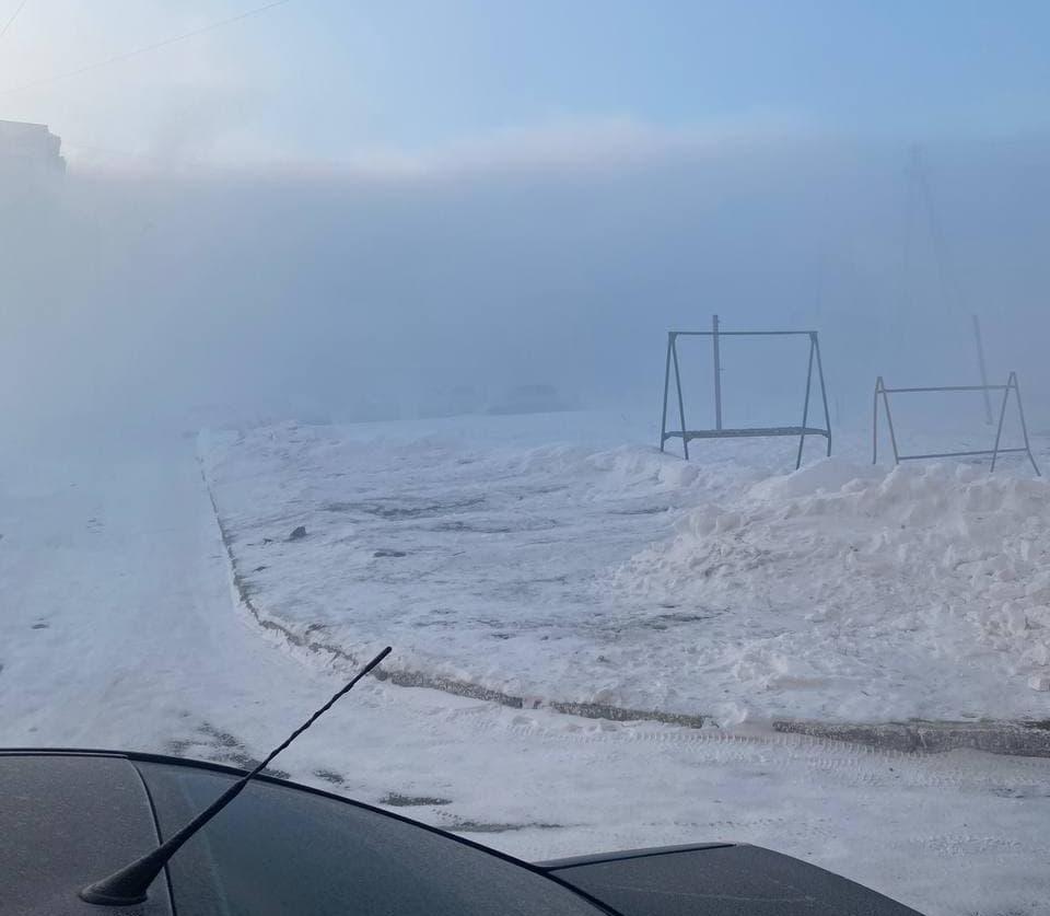 Утром горожане заметили в городе дым и почуяли запах гари. Это не пожар