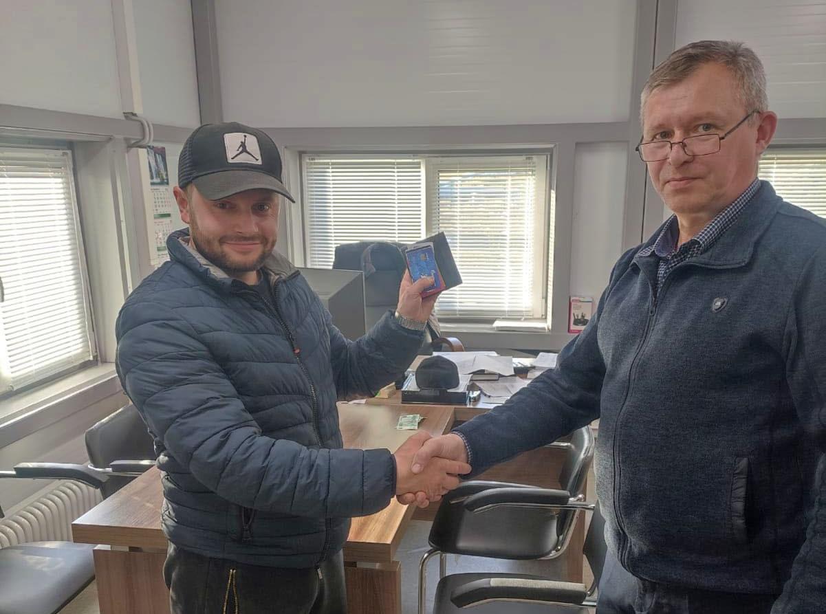В Карпинске был утерян кошелек с паспортом и впоследствии был найден на мусоросортировочном заводе