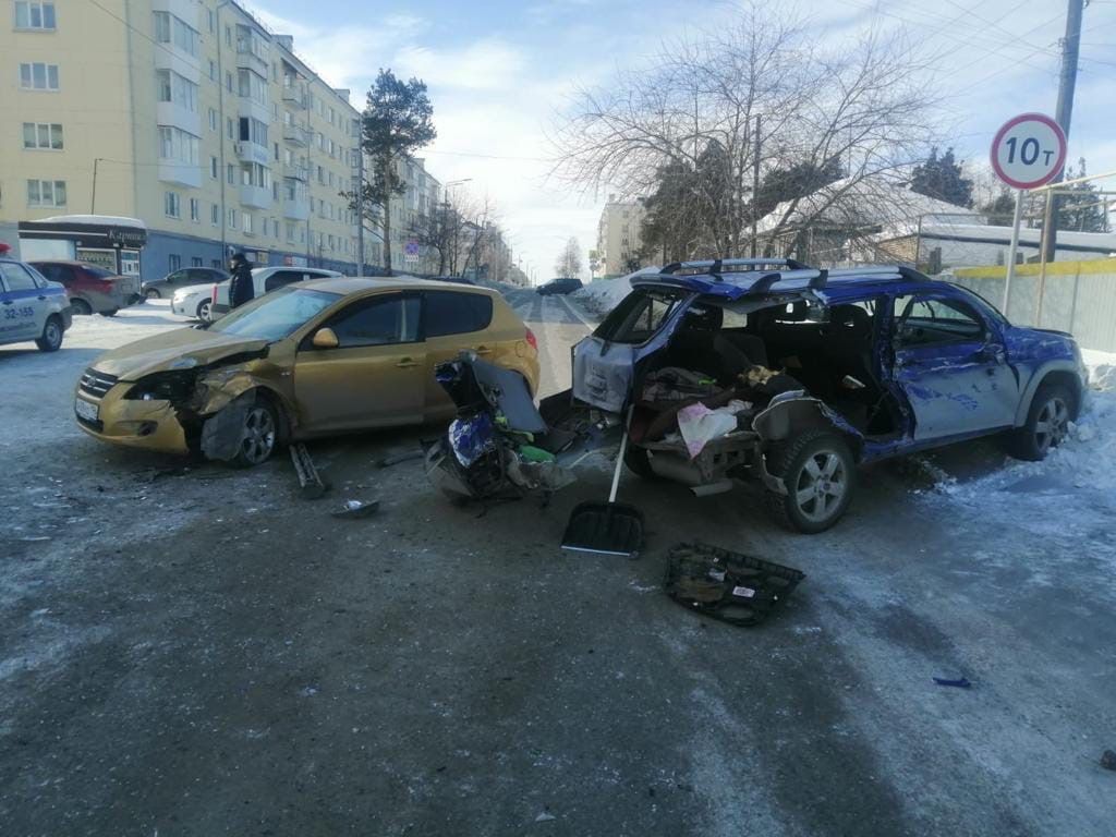 В Карпинске ищут очевидцев аварии на перекрестке Некрасова-Карпинского