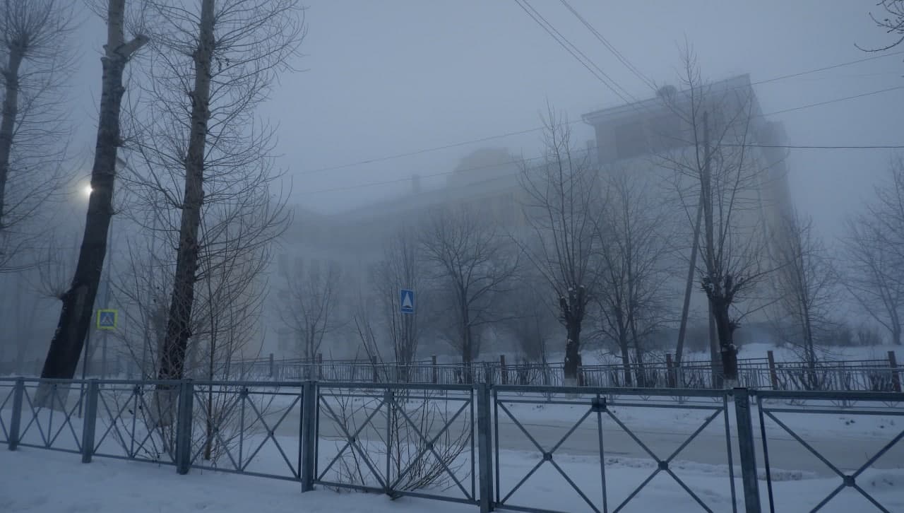 В Карпинске из-за морозов детям официально разрешили не приходить в школу
