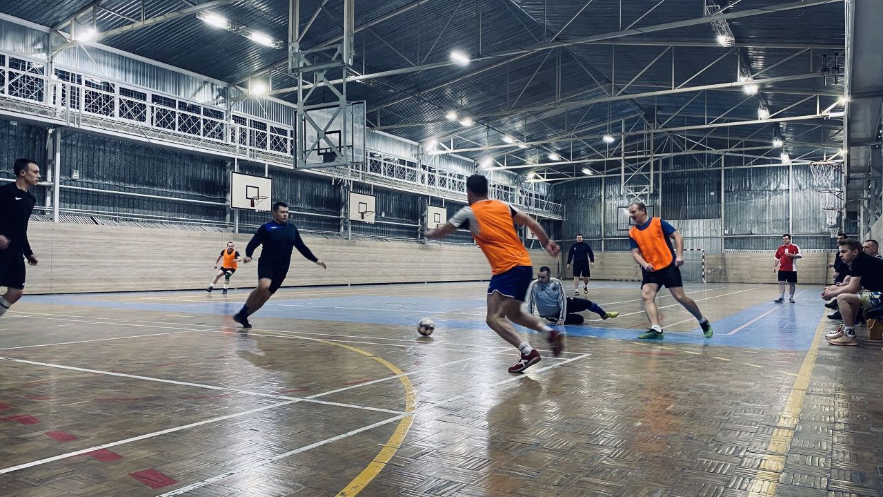 Карпинские пожарные сыграли в футбол и заняли третье место