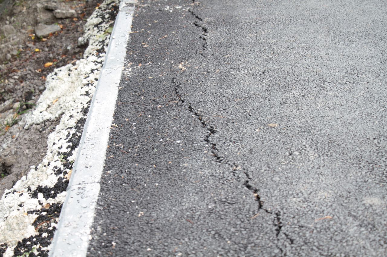 В Карпинске отремонтируют тротуары на 18 улицах