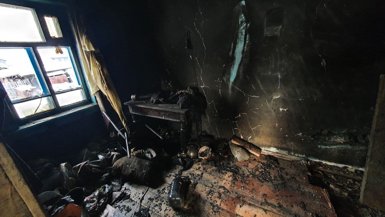 Сегодня ночью в заброшенном доме по улице Сенокосова сгорел мужчина