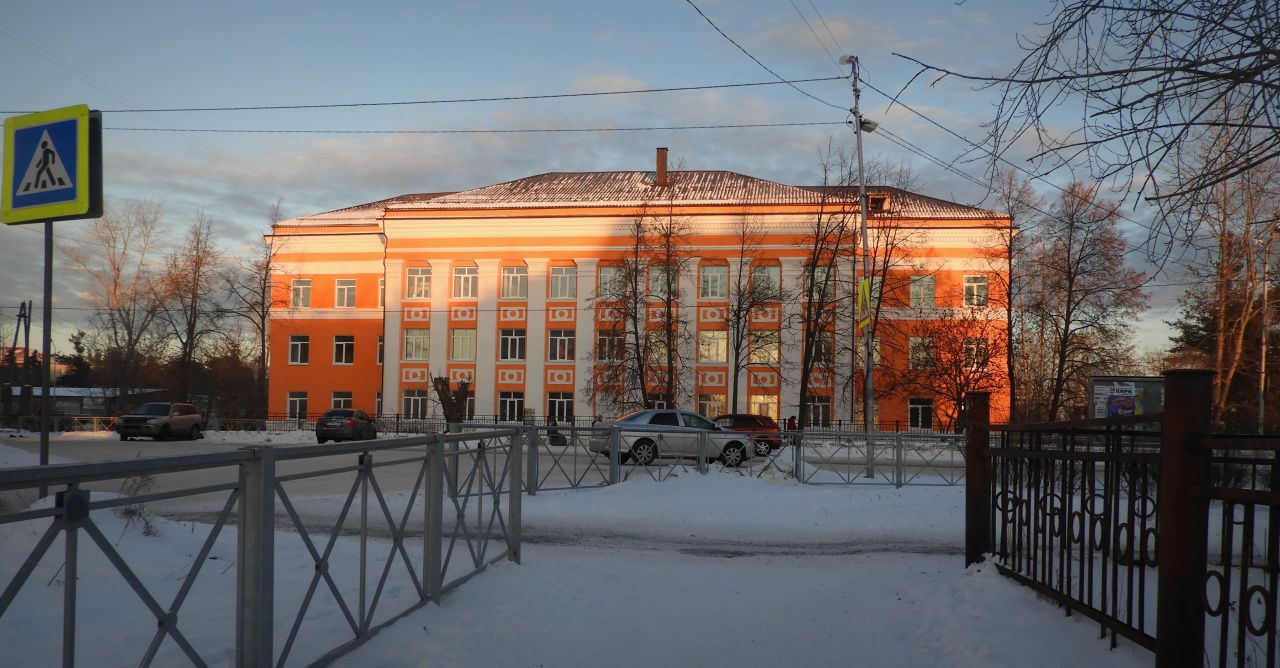 В Карпинском техникуме отремонтируют помещения первого этажа