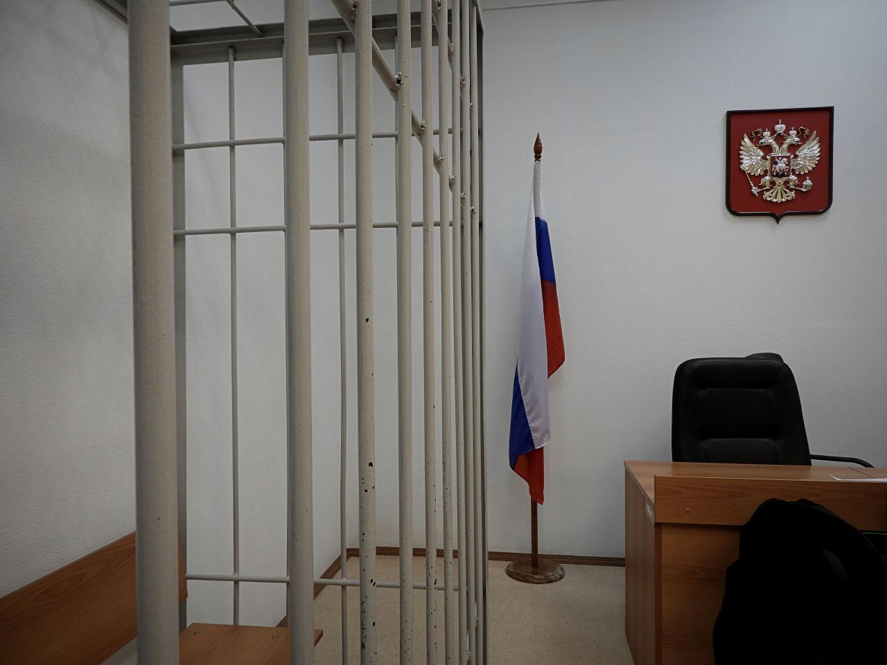 В Карпинске осудили мужчину, который при детях избил свою бывшую жену