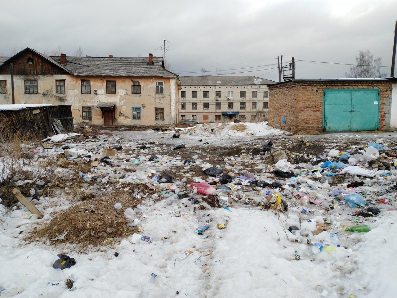 В Карпинске ликвидировали девять несанкционированных свалок. Самая большая  была на Луначарского