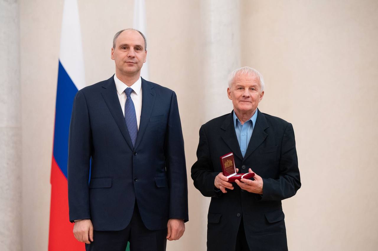 Тренер по волейболу с полувековым стажем Виктор Громов удостоен знаком отличия «Спортивная доблесть»