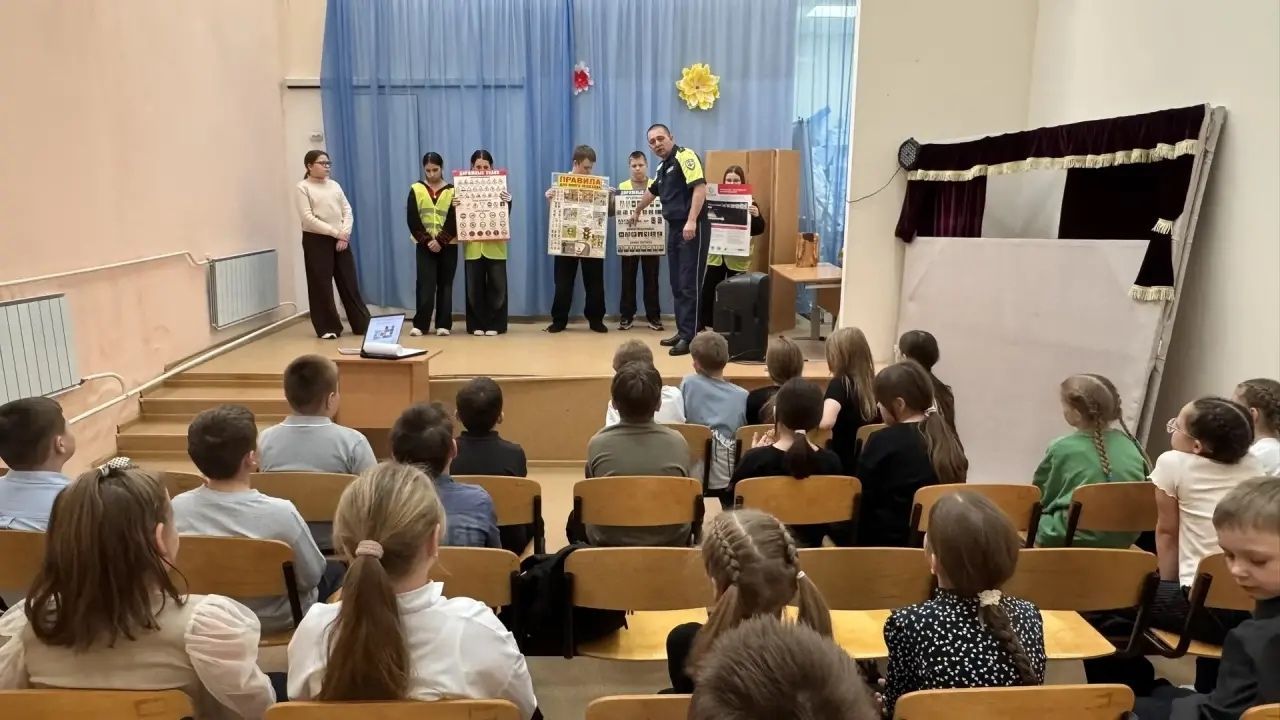Сотрудники ГАИ съездили в Кытлым, чтобы встретиться с учениками местной школы №33