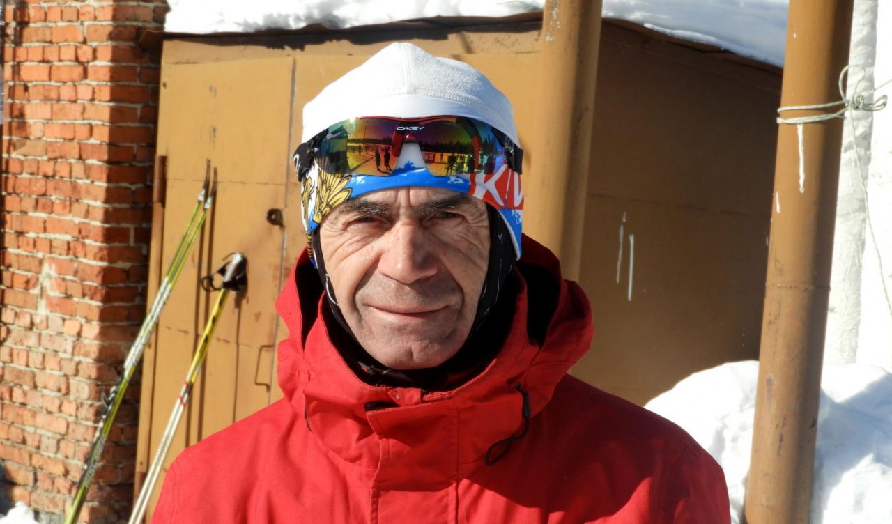 Две победы за выходные. Карпинский ветеран спорта Анатолий Моисеев вернулся на лыжню