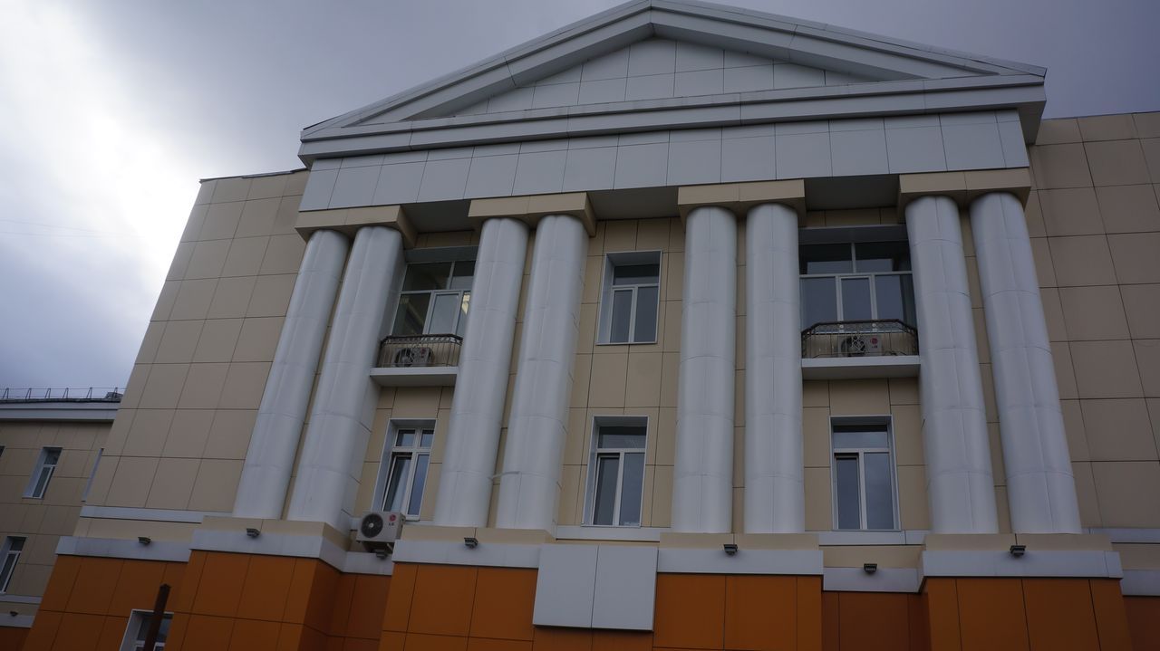 Сын пожилой пациентки ЦГБ возмущен, что его мать увезли в психбольницу без его ведома