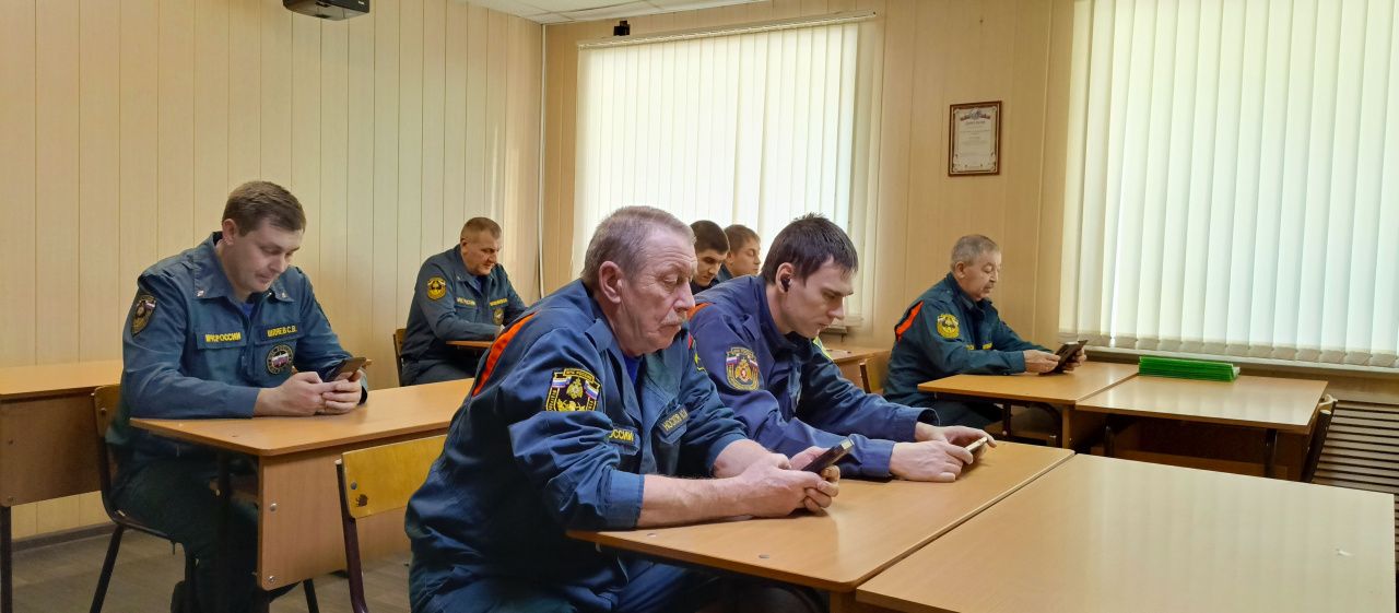 Пожарные из Карпинска стали участниками «Экологического диктанта»