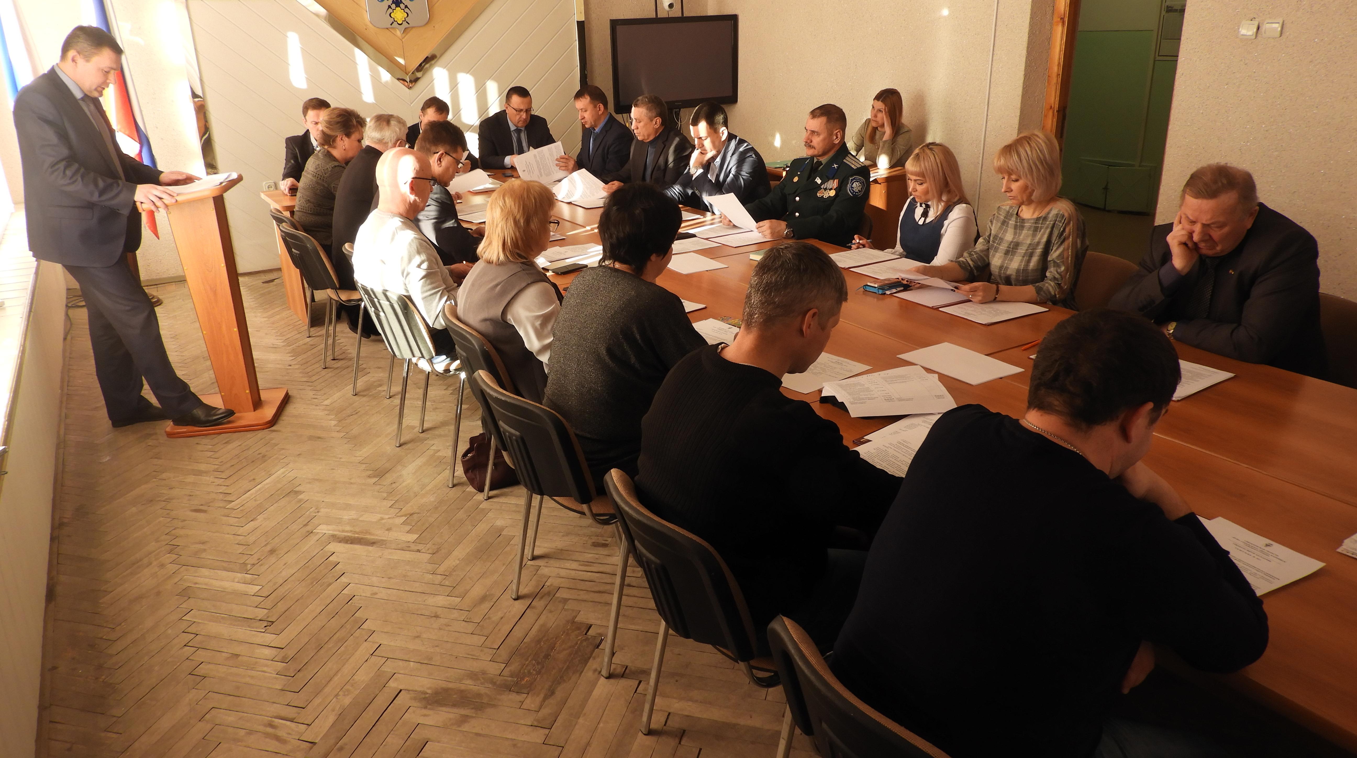 В Карпинске пройдет заседание Думы. В повестке - отчет о работе полиции за первое полугодие 2020-го