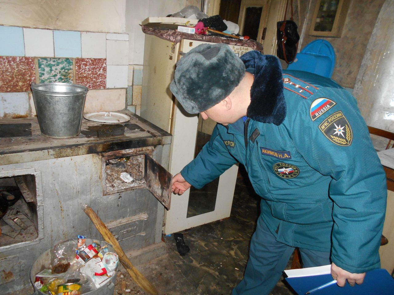 Сотрудники ОНД напомнили о пожарной безопасности семьям, находящимся в социально опасном положении