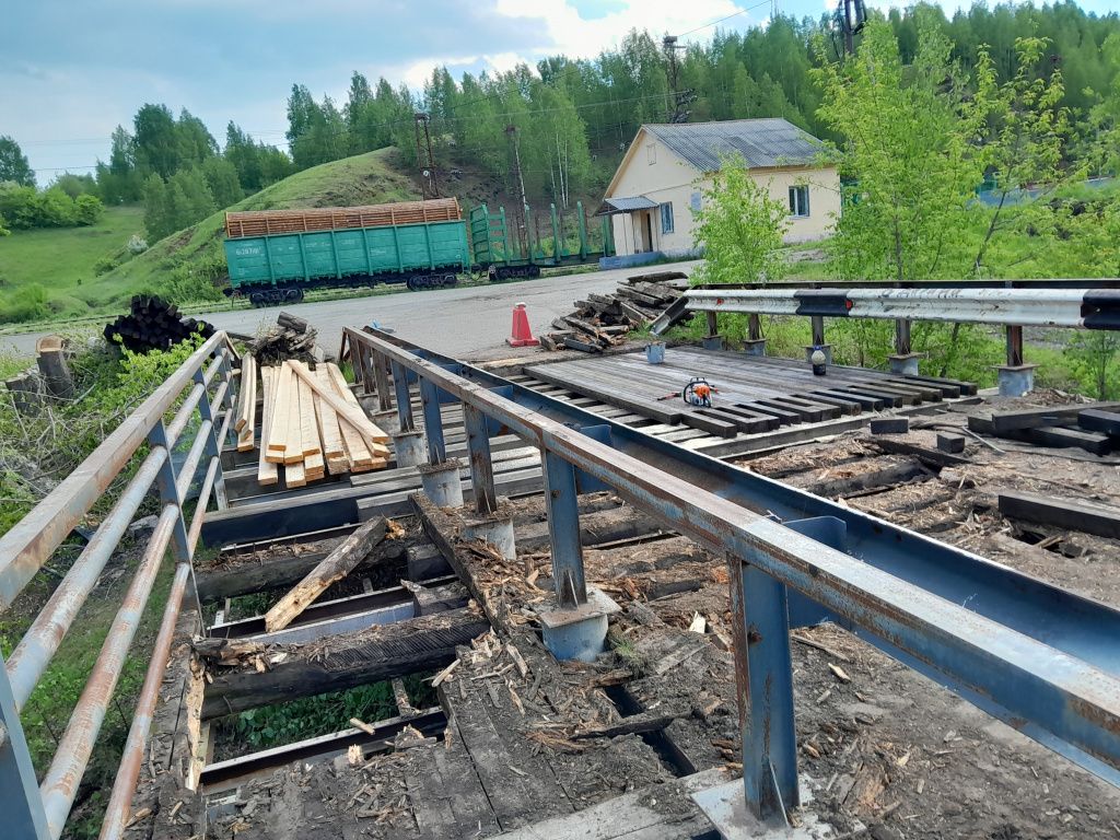 Ремонт моста в Карпинске: недешево, небезопасно, неудобно