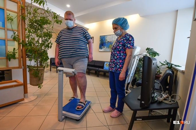 Пациента оперировал главный врач 40-й больницы Александр Прудков совместно с командой врачейФото: Артём Устюжанин / E1.RU