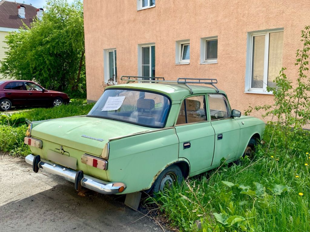 Прогулялись по улицам Карпинска и Краснотурьинска. Вот какие ретро-авто  увидели!