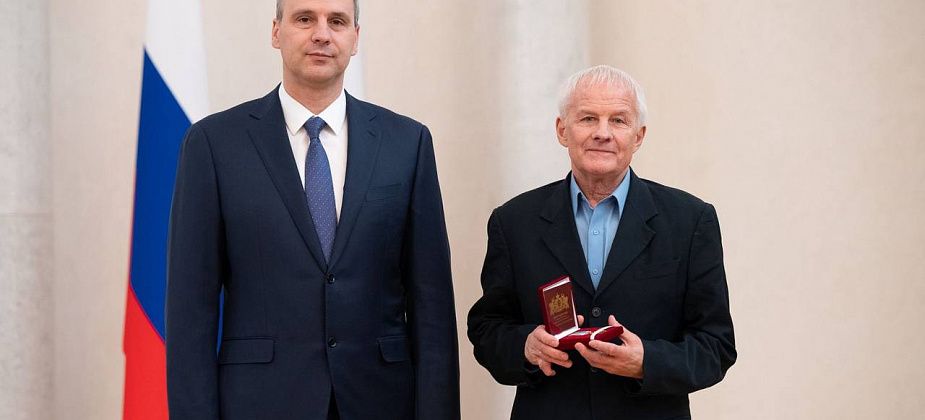 Тренер по волейболу с полувековым стажем Виктор Громов удостоен знаком отличия «Спортивная доблесть»