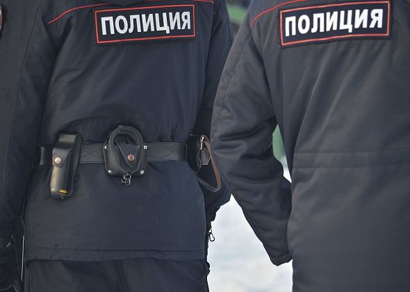 Задержан 19-летний курьер у мошенников, который промышлял в Карпинске и соседних городах