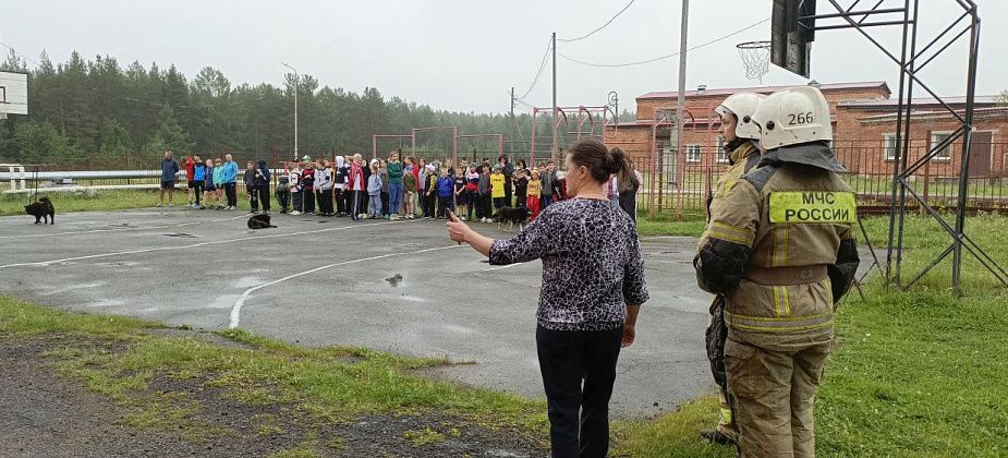 В Карпинске проверяют, как отдыхающие в лагерях дети могут быстро эвакуироваться