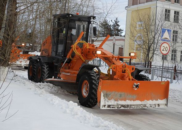 Директор «УКХ» доложил мэру о расчистке снега в городке и поселках