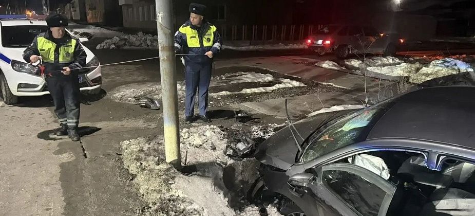 В больнице рассказали о состоянии мужчины, который пострадал в ДТП в Карпинске