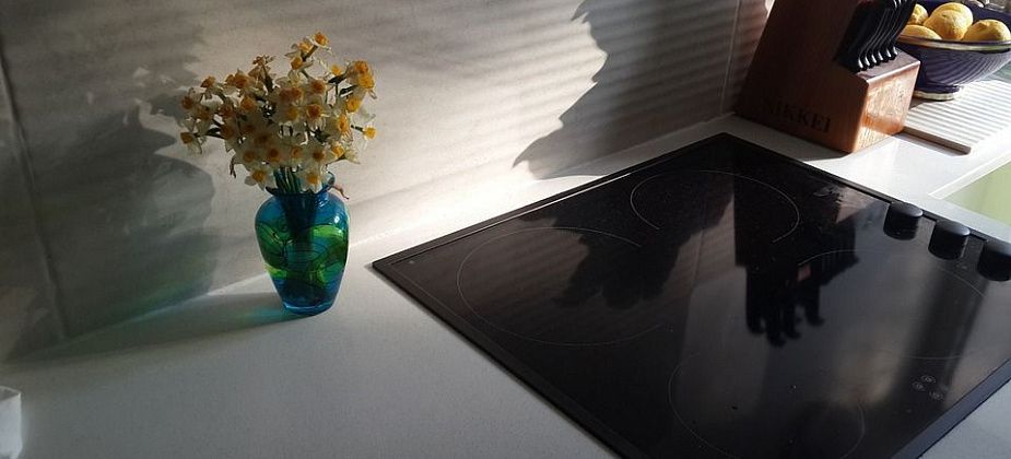 Карпинцы жалуются на завышенный счет за электричество. В УК «Дом» рассказали, что делать