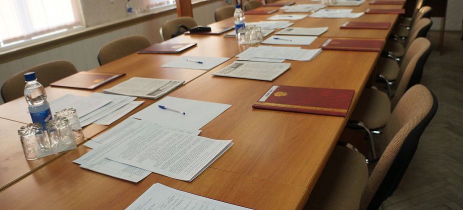 В Карпинске приняли меры поддержки печатных СМИ