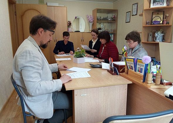 В Карпинском Центре занятости одобрили бизнес-план безработного горожанина