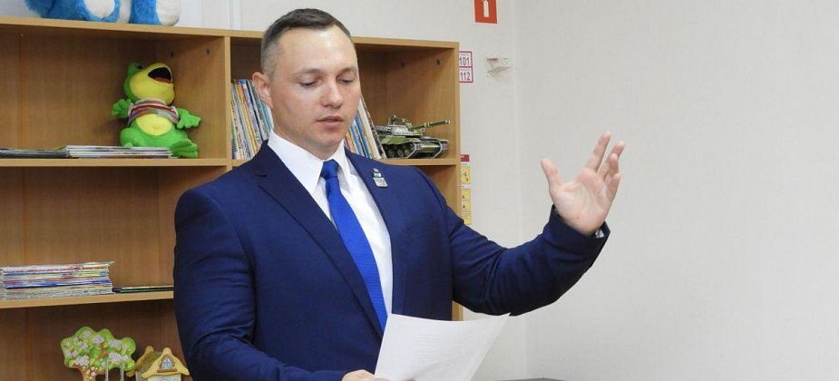 Карпинский поэт Геннадий Пеплов проведет в библиотеке презентацию своей новой книги стихов