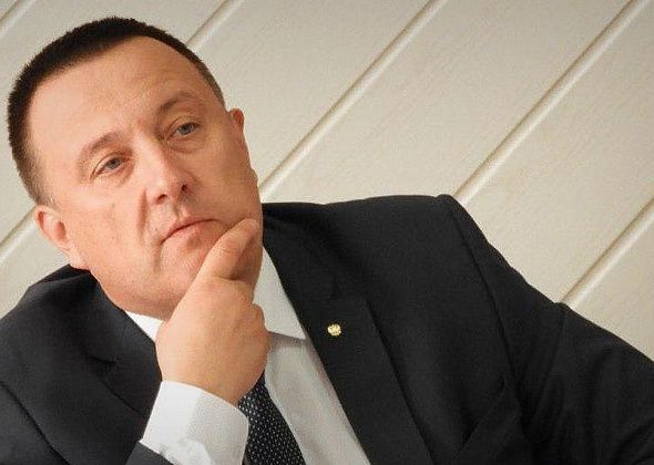 Клопов выступил против присутствия журналиста "Вечернего Карпинска" на комиссии Думы по бюджету