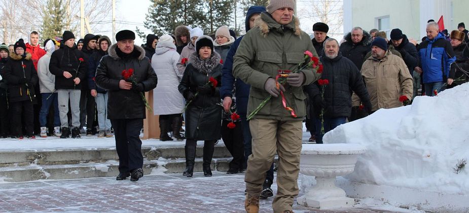 «Они были нашими ровесниками». В Карпинске почтили память воинов-интернационалистов