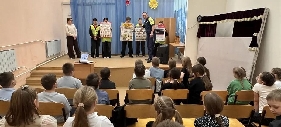 Сотрудники ГАИ съездили в Кытлым, чтобы встретиться с учениками местной школы №33