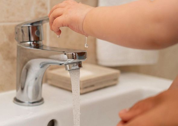 В Карпинске два дня будут отключать воду в 17 многоквартирных домах