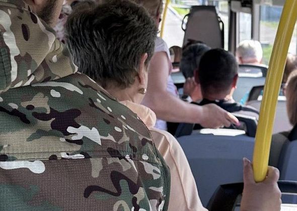 Мэрия рекомендует карпинцам носить в собой наличку для оплаты проезда на автобусах