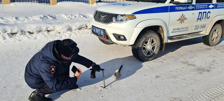 Госавтоинспекция ежедневно проверяет, как в Карпинске ведется зимнее содержание дорог