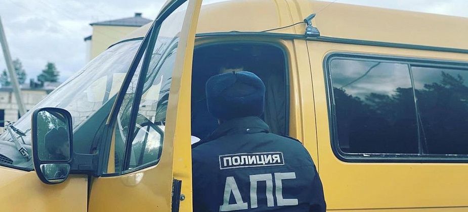 ГИБДД проверила карпинские маршрутки и выявила 11 нарушений 