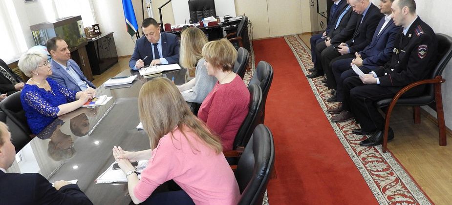 Председатель Думы призвал коллег подавать спортивный пример