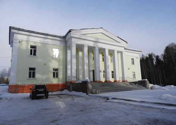 Мэр и депутаты вновь обсудили приобретение здания ДКУ