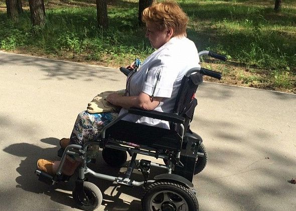 61-летняя Мария Кибешева впервые за долгое время вышла на прогулку. Благодаря помощи неравнодушных людей