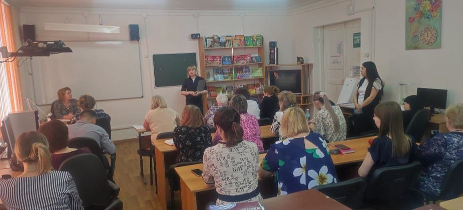 Карпинских школьников и педагогов предупредили о мошенниках