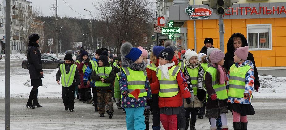 Первоклассникам школы №6 рассказали как нужно ходить в школу и домой