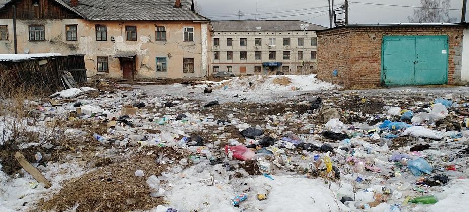 На уборку нелегальных свалок в Карпинске потратят миллион рублей