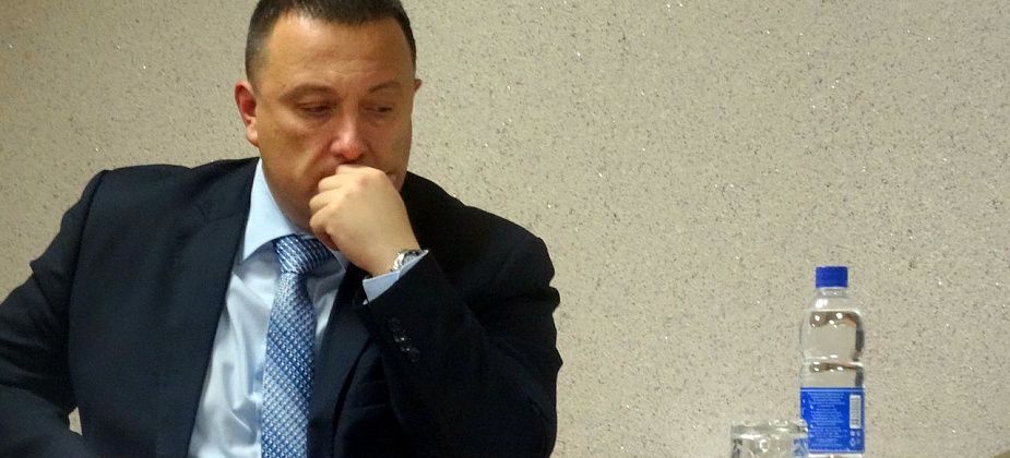 Глава отчитался о доходах. Стал беднее