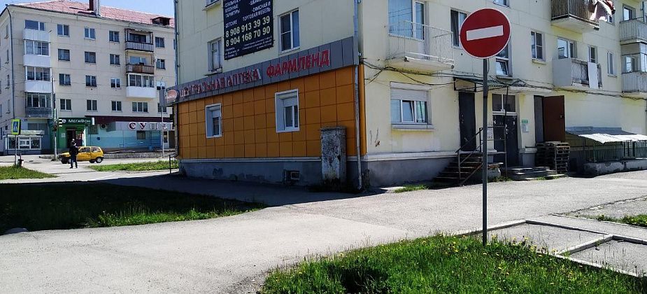 Жильцам дома №54 по Мира разрешат заезжать в свой двор с улицы Карпинского